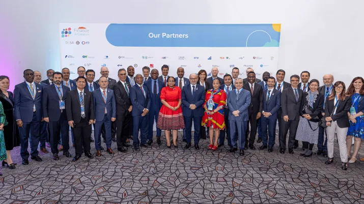 Photo de groupe prise durant le FiCS 2025