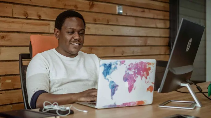 Une étude de perception de l'APD cible quatre pays.